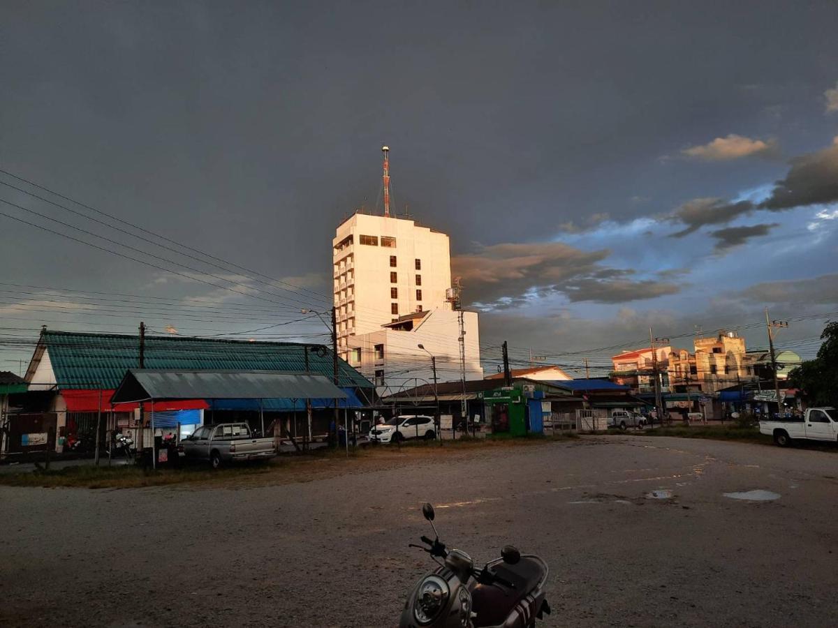 Intertower Hotel Sungai Kolok Bagian luar foto